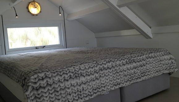 2-persoons bed boven